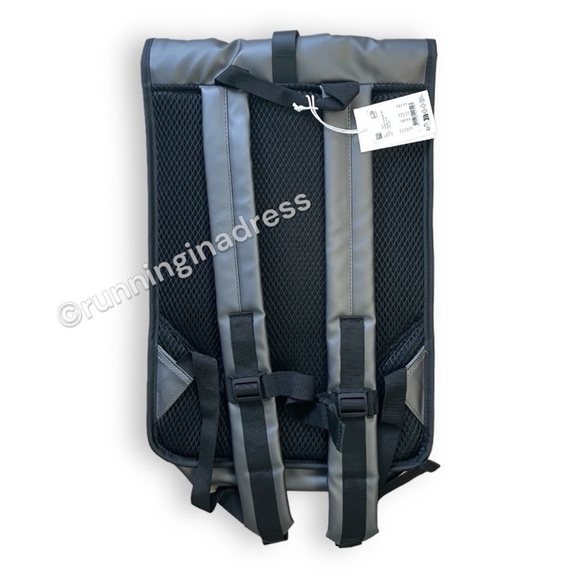 NWT Rains Waterproof Rolltop Rucksack Laptop Backpack In Metallic Grey - Picture 6 of 14